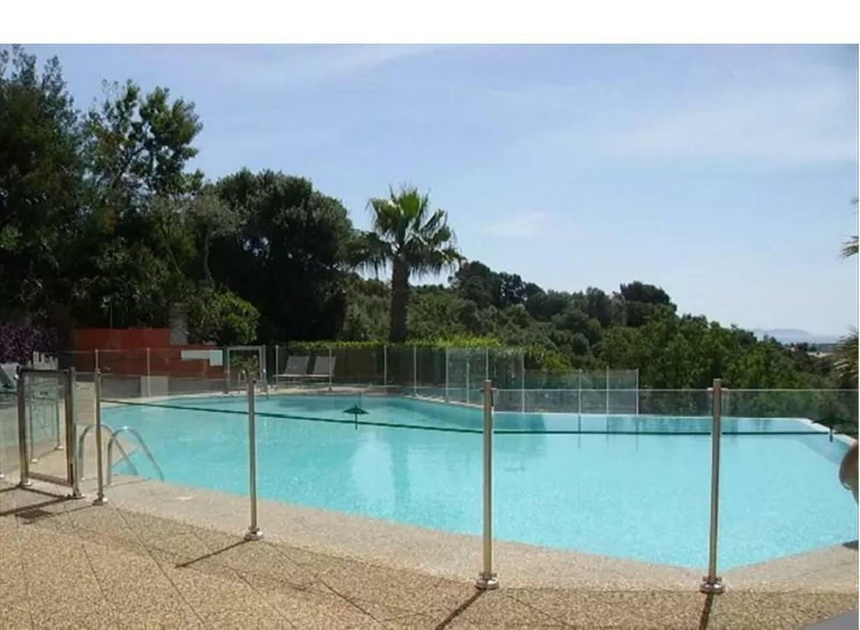 Superbe Duplex 35M2 Vue Mer Avec Piscine Борм-ле-Мімоза Екстер'єр фото